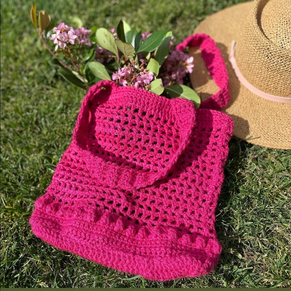 Handmade trendy crochet bag, with very soft yarn